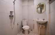 Toilet Kamar 7 Greenland Hotel Batam