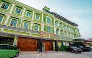 Exterior 2 Greenland Hotel Batam