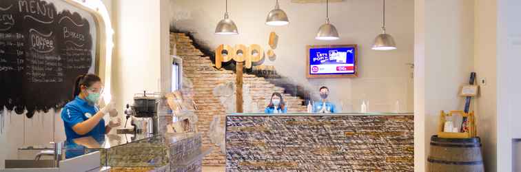 Sảnh chờ POP! Hotel Kelapa Gading		