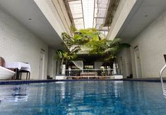 Swimming Pool 2 The Peak Home