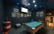 Bar, Kafe, dan Lounge 5 Harris Tebet Jakarta