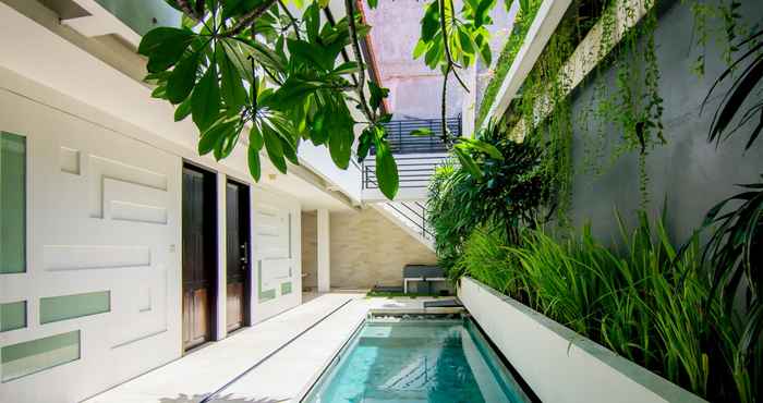 Swimming Pool Dannys Homestay Legian