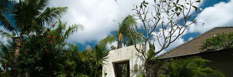 Luar Bangunan Villa Daksina