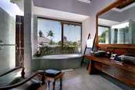 In-room Bathroom The Akasha Luxury Villas