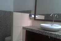 Toilet Kamar Bukit Indah Homestay