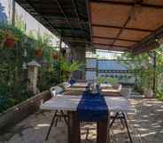 Common Space 7 Terrace Garden Homestay and Spa