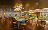 Restaurant 6 HARRIS Hotel & Conventions Malang