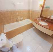 In-room Bathroom 2 Hotel Grand Setia Kawan