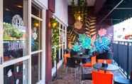 Bar, Kafe, dan Lounge 6 The Batik Hotel