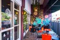 Bar, Cafe and Lounge The Batik Hotel
