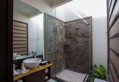 Toilet Kamar 4 Kayu Suar Bali Luxury Villas and Spa