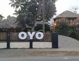 Bangunan 2 OYO 954 Family House Lombok Hotel