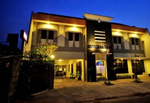 Bangunan Hotel Solo Tiara