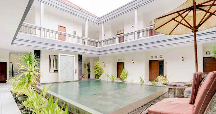 Kolam Renang Teges Inn