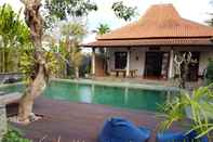 Swimming Pool Villa Aquin