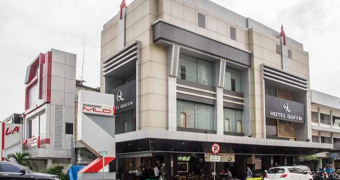 Bên ngoài Hotel Queen Pontianak