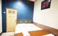 Kamar Tidur 4 Hotel Queen Pontianak