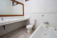 In-room Bathroom Hotel Wisata Indah