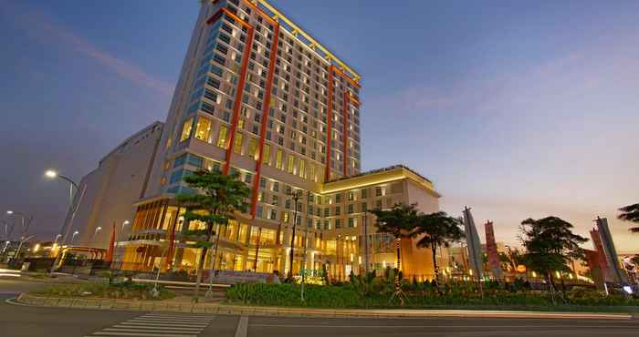 ล็อบบี้ HARRIS Hotel & Conventions Bekasi