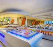 Restaurant 5 HARRIS Hotel & Conventions Bekasi