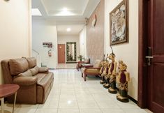 บาร์ คาเฟ่ และเลานจ์ 7 The Cabin Hotel Sutomo