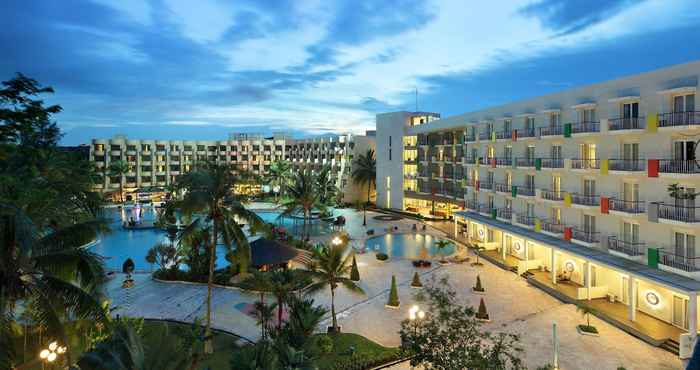 Bangunan HARRIS Resort Waterfront Batam