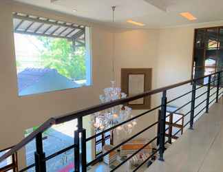 Lobi 2 Hotel Baron Indah