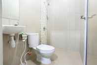 In-room Bathroom Redlink Hotel Batam