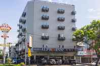 Exterior Alpha Inn Medan