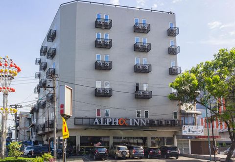 Bangunan Alpha Inn Medan