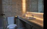 Toilet Kamar 5 Grand Inna Medan