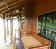 Common Space 7 Villa ChavaMinerva Kayu - Ciater Highland Resort