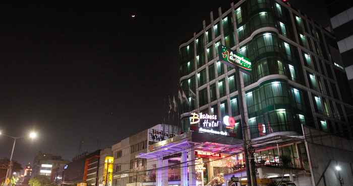 Bangunan Business Hotel Tomang