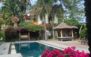 Swimming Pool 3 Melati Resort & Hotel