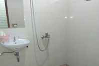 In-room Bathroom Wisma Ary's