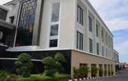 Lobi 2 Hotel Gran Surya