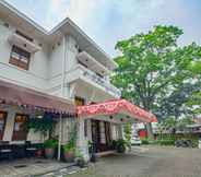 Exterior 2 Sawunggaling Hotel 