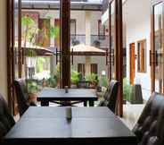 Restaurant 6 Ariandri Boutique Hotel by Sembiring