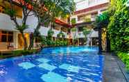 Kolam Renang 5 Green Garden Hotel