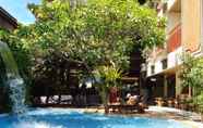 Kolam Renang 6 Green Garden Hotel