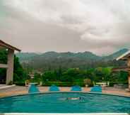 Swimming Pool 4 Ariandri Resort Puncak