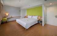 BEDROOM Whiz Prime Hotel Pajajaran Bogor