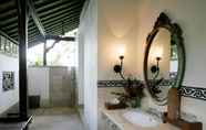 In-room Bathroom 2 Taman Bebek Bali