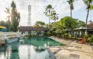 Kolam Renang 7 Jimbarwana Hotel