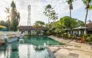 Swimming Pool 7 Jimbarwana Hotel
