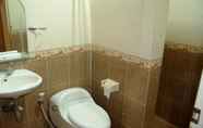 Toilet Kamar 6 Aceh House Hotel Wahid Hasyim