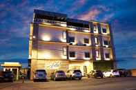 Bangunan Arabia Style Hotel Wahid Hasyim Managed by 3 Smart Hotel