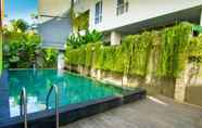Swimming Pool 5 POP! Hotel Legian Dewi Sri