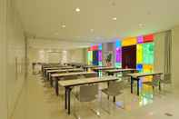 Functional Hall POP! Hotel Teuku Umar