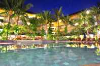 Swimming Pool HARRIS Resort Kuta Beach